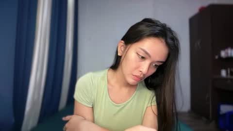 DIVINA online show from July 17, 2:29 am