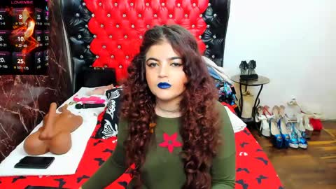 Snapshot of divine_goddess69 chatting on May 21, 1:01 am Ana online show from May 21, 1:01 am