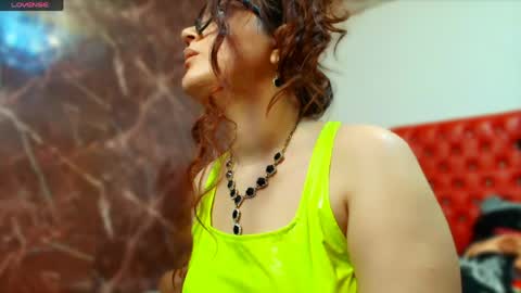Snapshot of divine_goddess69 chatting on May 25, 10:05 pm Ana online show from May 25, 10:05 pm