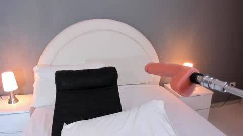 divine_sin online show from January 25, 10:39 pm