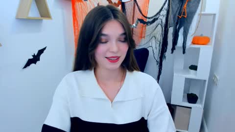 Snapshot of divineamour chatting on November 4, 12:26 pm Hannah online show from November 4, 12:26 pm