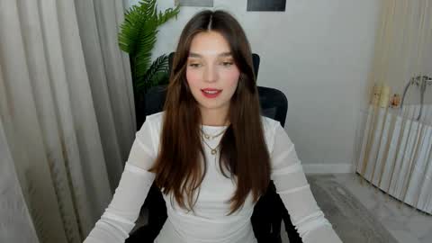 Snapshot of divineamour chatting on November 18, 12:31 pm Hannah online show from November 18, 12:31 pm