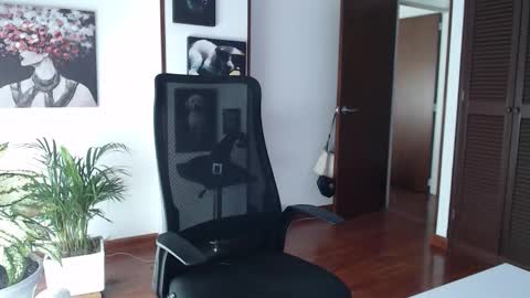 Hera online show from November 20, 12:05 pm