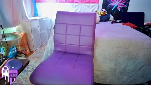 Snapshot of divynejade chatting on December 7, 6:04 pm Jade Divyne online show from December 7, 6:04 pm
