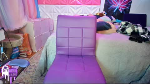 Snapshot of divynejade chatting on December 12, 10:02 am Jade Divyne online show from December 12, 10:02 am