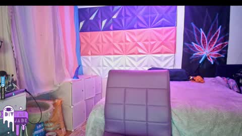 Snapshot of divynejade chatting on December 27, 9:54 pm Jade Divyne online show from December 27, 9:54 pm