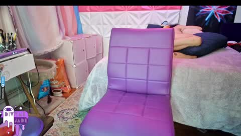 Snapshot of divynejade chatting on December 30, 1:14 pm Jade Divyne online show from December 30, 1:14 pm