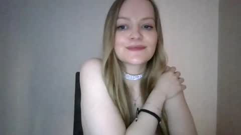 Snapshot of dixie_bangbang chatting on April 14, 2:45 pm dixie_bangbang online show from April 14, 2:45 pm