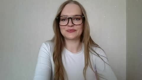 Snapshot of dixie_bangbang chatting on May 6, 9:47 am dixie_bangbang online show from May 6, 9:47 am