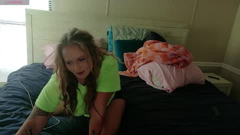 Snapshot of dixie_darling_ chatting on April 13, 8:14 pm Dixie online show from April 13, 8:14 pm