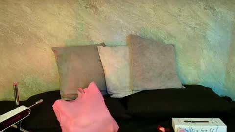 Snapshot of dixie_grey1 chatting on October 20, 2:39 pm Sofia online show from October 20, 2:39 pm