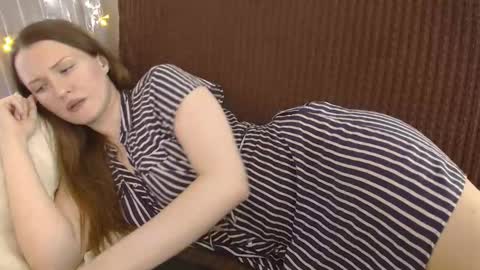 Snapshot of dixiemiller chatting on October 11, 3:21 pm Dixiemiller online show from October 11, 3:21 pm