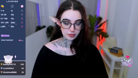 dixipixi_ online show from March 1, 11:50 am
