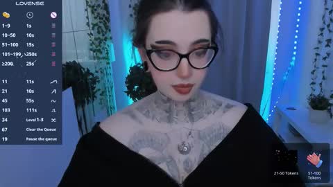 Snapshot of dixipixi_ chatting on March 5, 5:47 am dixipixi_ online show from March 5, 5:47 am