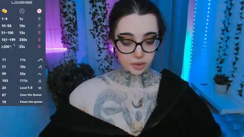 Snapshot of dixipixi_ chatting on March 8, 5:55 am dixipixi_ online show from March 8, 5:55 am