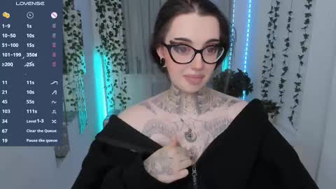Snapshot of dixipixi_ chatting on March 19, 5:44 am dixipixi_ online show from March 19, 5:44 am