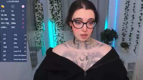 Snapshot of dixipixi_ chatting on March 22, 5:44 am dixipixi_ online show from March 22, 5:44 am