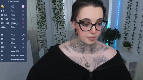 Snapshot of dixipixi_ chatting on March 27, 8:26 am dixipixi_ online show from March 27, 8:26 am