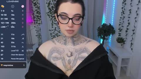 Snapshot of dixipixi_ chatting on March 30, 5:19 am dixipixi_ online show from March 30, 5:19 am
