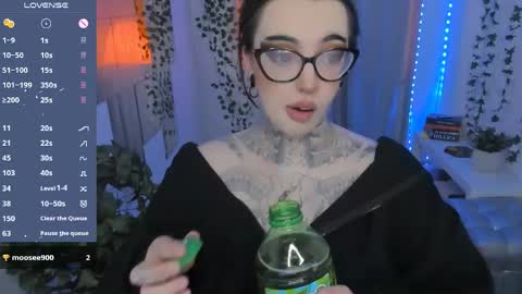 Snapshot of dixipixi_ chatting on May 31, 5:15 am dixipixi_ online show from May 31, 5:15 am