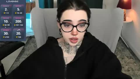 dixipixi_ online show from July 16, 10:21 am