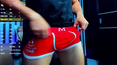 Snapshot of dixon_ray_ chatting on February 7, 3:12 am Dixon online show from February 7, 3:12 am