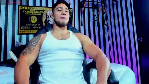 Snapshot of dixon_ray_ chatting on March 8, 3:17 am Dixon online show from March 8, 3:17 am