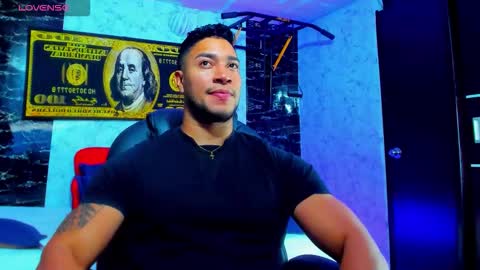 Snapshot of dixon_ray_ chatting on September 23, 12:24 am Dixon online show from September 23, 12:24 am