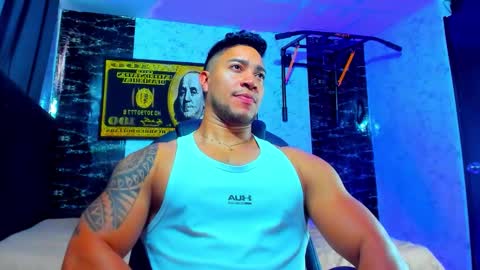 Snapshot of dixon_ray_ chatting on November 2, 9:39 pm Dixon online show from November 2, 9:39 pm