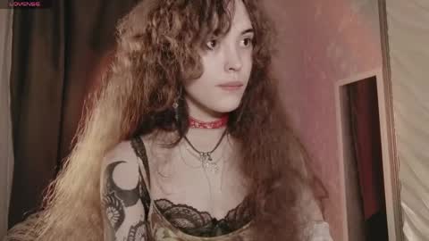 Snapshot of dizer_clop chatting on April 4, 8:39 pm Dizer online show from April 4, 8:39 pm