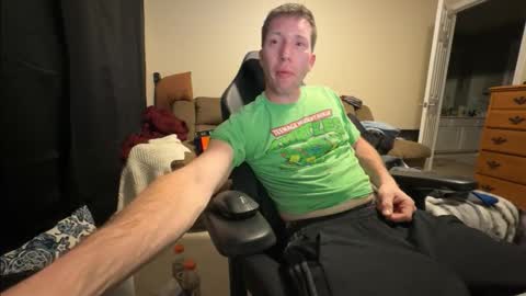 Snapshot of dizzyash chatting on February 5, 3:00 am Hansel and Gretle online show from February 5, 3:00 am