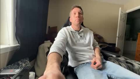 Snapshot of dizzyash chatting on February 5, 8:02 pm Hansel and Gretle online show from February 5, 8:02 pm