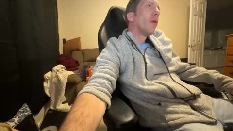 Snapshot of dizzyash chatting on February 10, 4:05 am Hansel and Gretle online show from February 10, 4:05 am