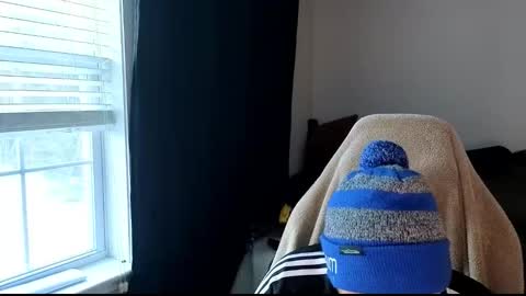 Snapshot of dizzyash chatting on February 15, 10:28 pm Hansel and Gretle online show from February 15, 10:28 pm