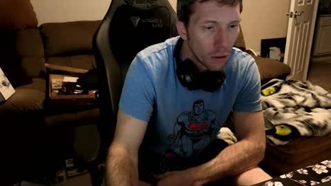 Snapshot of dizzyash chatting on March 6, 1:02 am Hansel and Gretle online show from March 6, 1:02 am