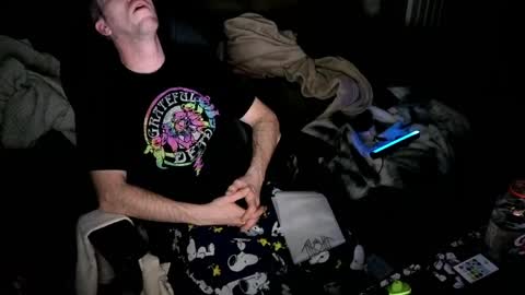 Snapshot of dizzyash chatting on March 15, 2:50 am Hansel and Gretle online show from March 15, 2:50 am