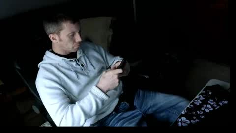 Snapshot of dizzyash chatting on March 23, 10:25 pm Hansel and Gretle online show from March 23, 10:25 pm