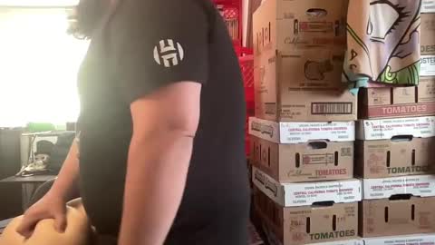 Snapshot of djfreeque chatting on December 1, 6:52 pm djfreeque online show from December 1, 6:52 pm