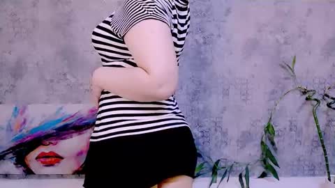 djullia online show from November 16, 6:08 am