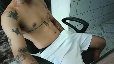 Snapshot of dmacedo96 chatting on December 17, 3:17 pm AmigodotadoZL online show from December 17, 3:17 pm