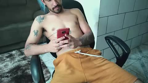 Snapshot of dmacedo96 chatting on December 24, 7:22 pm AmigodotadoZL online show from December 24, 7:22 pm