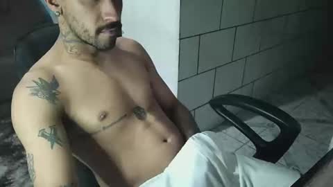 Snapshot of dmacedo96 chatting on January 11, 1:48 am AmigodotadoZL online show from January 11, 1:48 am