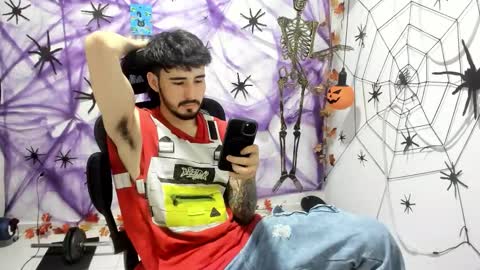 Snapshot of dmitrisanders1 chatting on November 7, 7:47 pm Maybe in pvt online show from November 7, 7:47 pm