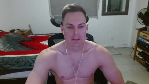 Snapshot of dmoney212 chatting on April 4, 6:33 am dmoney212 online show from April 4, 6:33 am