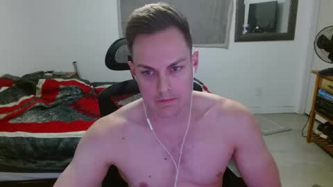 Snapshot of dmoney212 chatting on April 16, 5:41 am dmoney212 online show from April 16, 5:41 am
