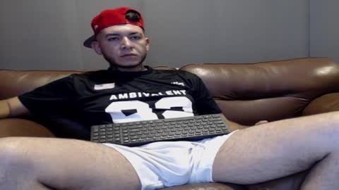 Snapshot of dmtri_fuck21 chatting on December 15, 6:07 am JOHAN online show from December 15, 6:07 am