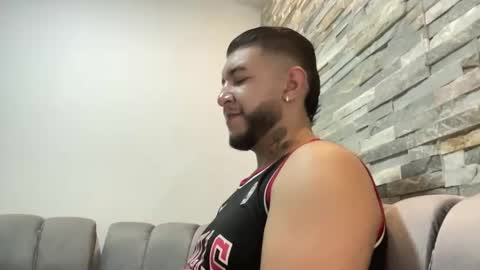 Snapshot of dmtri_fuck21 chatting on March 20, 5:12 am JOHAN online show from March 20, 5:12 am