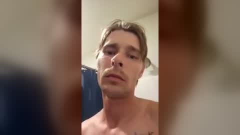 dnelson4200000 online show from August 2, 2:54 am