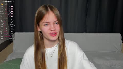 Polly and Kiriko online show from January 5, 4:47 am