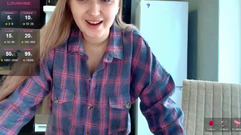 Snapshot of do_u_want_alice chatting on May 3, 10:43 am Alice online show from May 3, 10:43 am